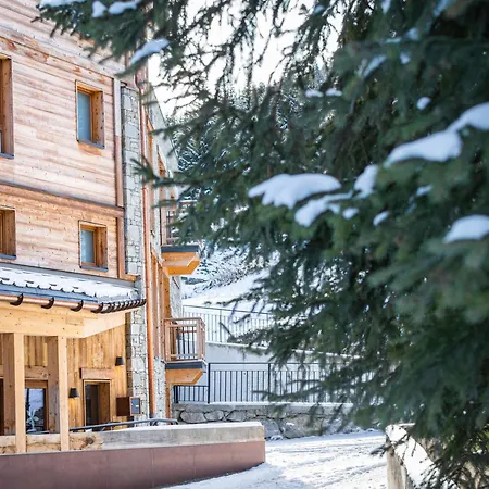 De Standing A Village, 8 Pers, 123m², 3 + Cabine, Proche Pistes - Fr-1-618-28 Apartment *